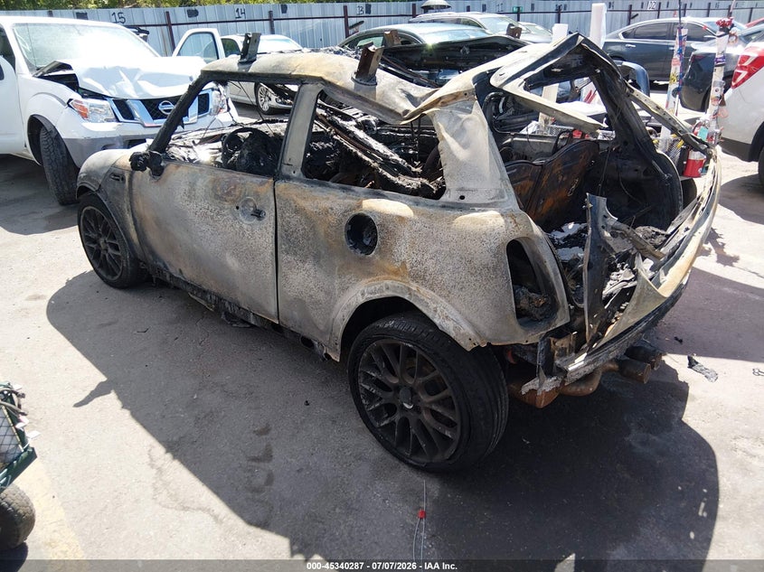 2005 Mini Cooper VIN WMWRE33475TD93493 IAAI salvage auction — BURN, Non-Repairable (Utah), sold $50 on 2026-07-30 (photo 3)