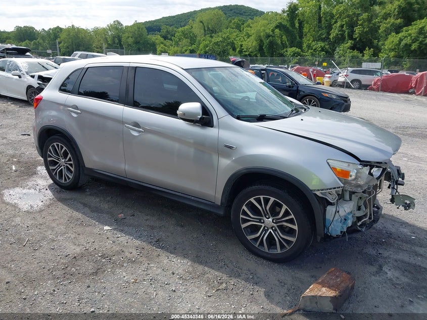 2018 Mitsubishi Outlander VIN JA4AR3AW8JZ033561 IAAI salvage auction — FRONT END, Clear (Virginia), sold $2,100 on 2026-07-14 (photo 1)