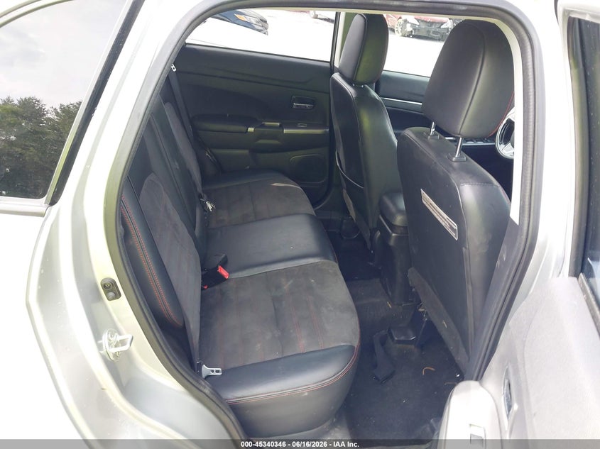 2018 Mitsubishi Outlander VIN JA4AR3AW8JZ033561 IAAI salvage auction — FRONT END, Clear (Virginia), sold $2,100 on 2026-07-14 (photo 8)