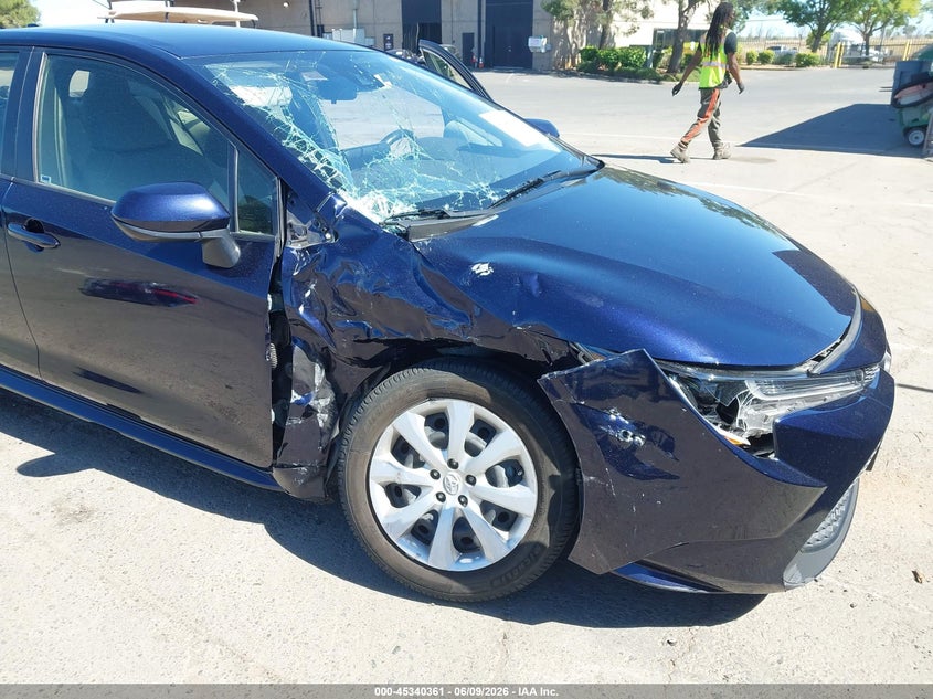 2021 Toyota Corolla VIN JTDEPMAEXMJ145260 IAAI salvage auction — RIGHT SIDE, Salvage (California), sold $2,950 on 2026-07-15 (photo 6)