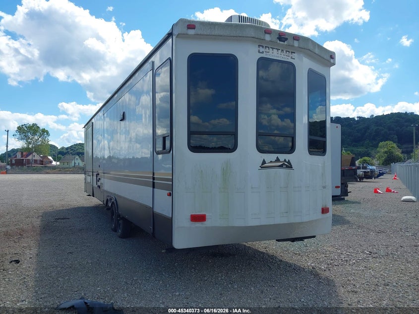 2021 Cedar creek Creek lod VIN 4X4TCRS22MS226214 IAAI salvage auction — SIDE, Wait Title, sold $15,000 on 2026-08-25 (photo 3)