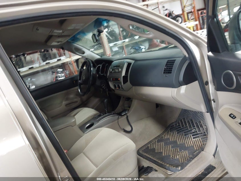 2006 Toyota Tacoma VIN 5TELU42N16Z168370 IAAI salvage auction — NORMAL WEAR, Clear (Michigan), sold $4,000 on 2026-07-20 (photo 5)