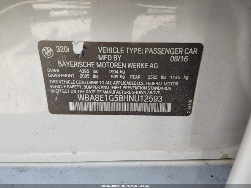 2017 BMW 3er VIN WBA8E1G58HNU12593 IAAI salvage auction — FRONT END, Salvage Title, sold $225 on 2026-07-29 (photo 9)
