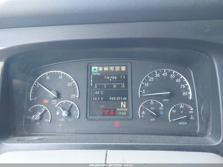2018 Freightliner New cascadia 126 VIN 3AKJHHDR5JSJU2667 IAAI salvage auction — FRONT END, Original (West Virginia), sold $11,600 on 2026-08-12 (photo 5)