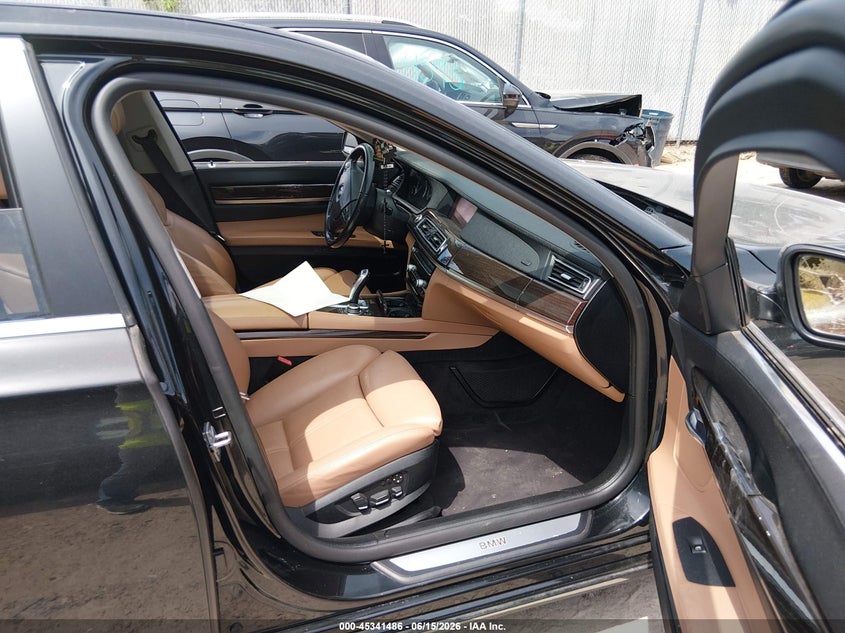 2010 BMW 7er VIN WBAKB8C51ACY64397 IAAI salvage auction — HAIL, Junk Bill Of Sale Mv2459 (Wisconsin), sold $25 on 2026-07-29 (photo 5)
