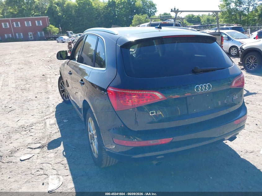 2010 Audi Q5 VIN WA1LKAFP9AA080809 IAAI salvage auction — NORMAL WEAR, Clear (Massachusetts), sold $400 on 2026-07-21 (photo 3)