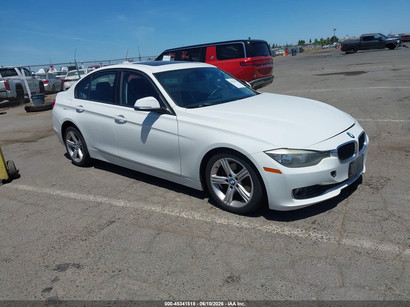 2013 BMW 3er VIN WBA3C1G56DNR47013 IAAI salvage auction — LEFT SIDE, Salvage (California), sold $675 on 2026-07-08 (photo 1)