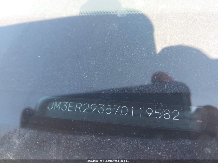 2007 Mazda Cx-7 VIN JM3ER293870119582 IAAI salvage auction — NORMAL WEAR, Clear (Washington), sold $275 on 2026-07-14 (photo 9)