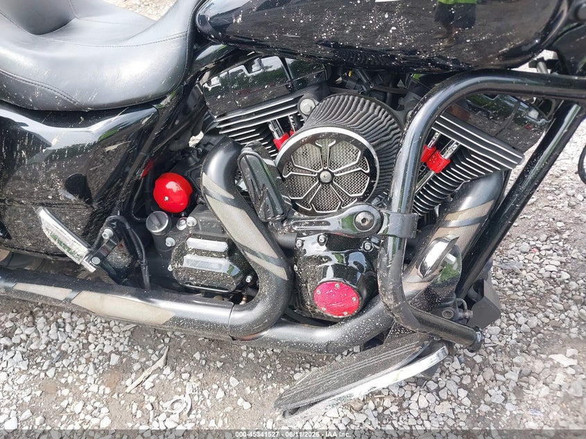 2014 Harley-davidson Street glide VIN 1HD1KBM32EB604318 IAAI salvage auction — ALL OVER, Mv-907A (New York), sold $3,600 on 2026-08-01 (photo 8)