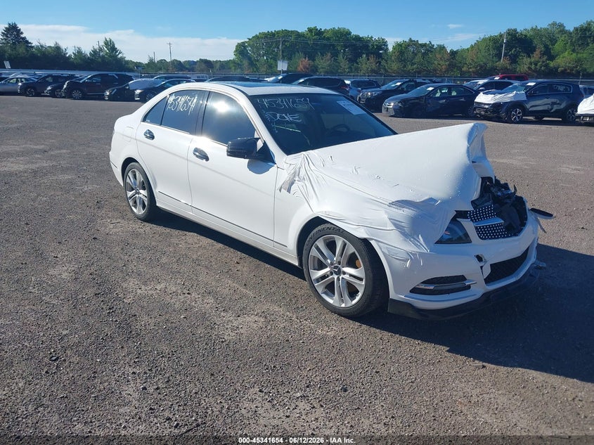 2013 Mercedes-benz C-klasse VIN WDDGF8AB5DR284356 IAAI salvage auction — FRONT END, Salvage Title, sold $1,200 on 2026-08-18 (photo 1)