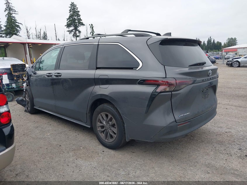 2025 Toyota Sienna VIN 5TDKSKFC5SS191298 IAAI salvage auction — LEFT FRONT, Clear (Washington), sold $16,400 on 2026-07-08 (photo 3)