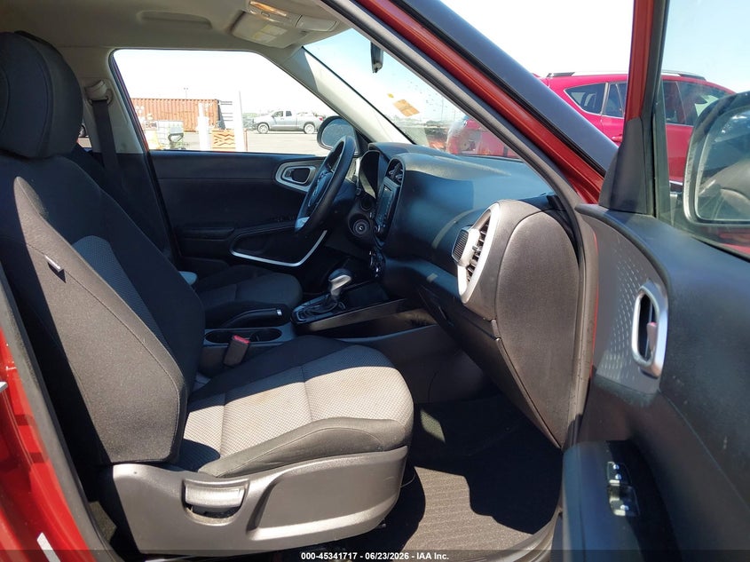 2020 Kia Soul VIN KNDJ23AUXL7097916 IAAI salvage auction — UNKNOWN, Salvage (Missouri), sold $2,150 on 2026-07-11 (photo 5)