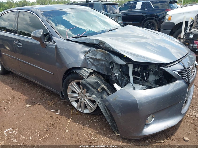 2015 Lexus ES VIN JTHBK1GGXF2173600 IAAI salvage auction — FRONT END, Salvage Title, sold $2,650 on 2026-08-28 (photo 6)