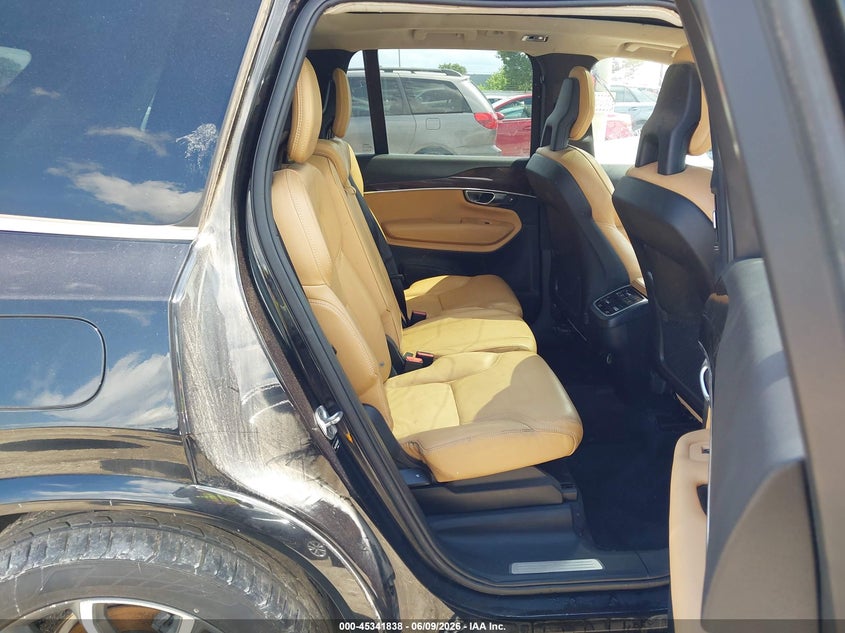 2016 Volvo Xc90 VIN YV4A22PK6G1029537 IAAI salvage auction — FRONT END, Clear (Illinois), sold $1,800 on 2026-07-14 (photo 8)