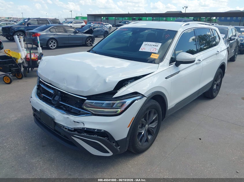 2024 Volkswagen Tiguan VIN 3VV3B7AX6RM017473 IAAI salvage auction — FRONT END, Salvage Title, sold $8,475 on 2026-08-19 (photo 2)