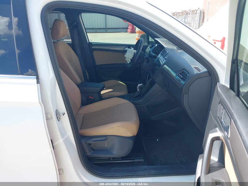 2024 Volkswagen Tiguan VIN 3VV3B7AX6RM017473 IAAI salvage auction — FRONT END, Salvage Title, sold $8,475 on 2026-08-19 (photo 5)