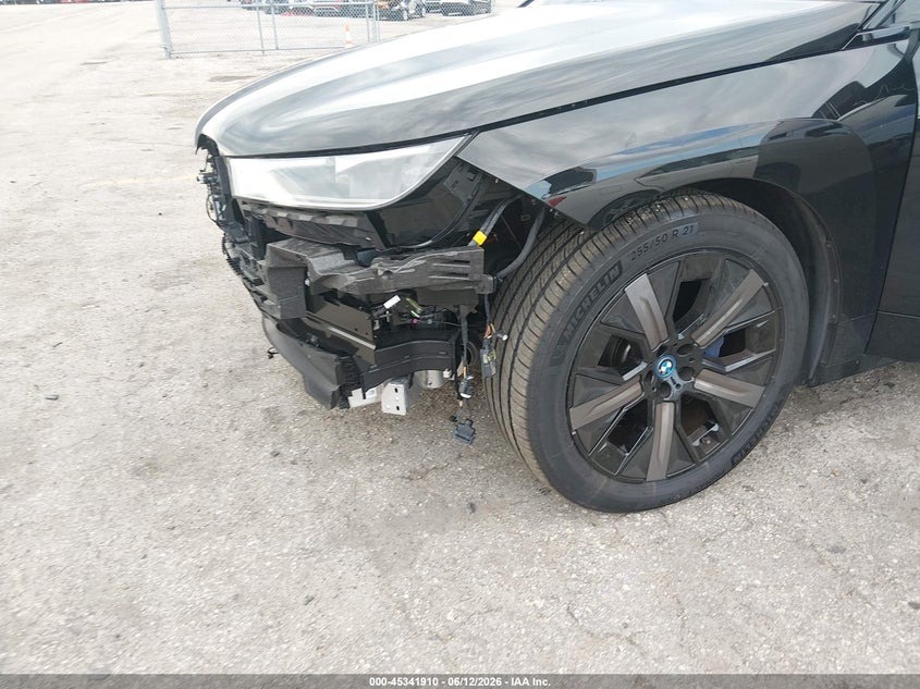 2025 BMW Ix VIN WB523CF06SCU18407 IAAI salvage auction — FRONT END, Salvage Title, sold $34,150 on 2026-08-06 (photo 6)