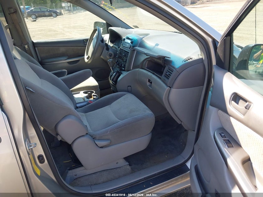 2009 Toyota Sienna VIN 5TDZK23C99S242542 IAAI salvage auction — NORMAL WEAR, Clear (Montana), sold $900 on 2026-07-15 (photo 5)