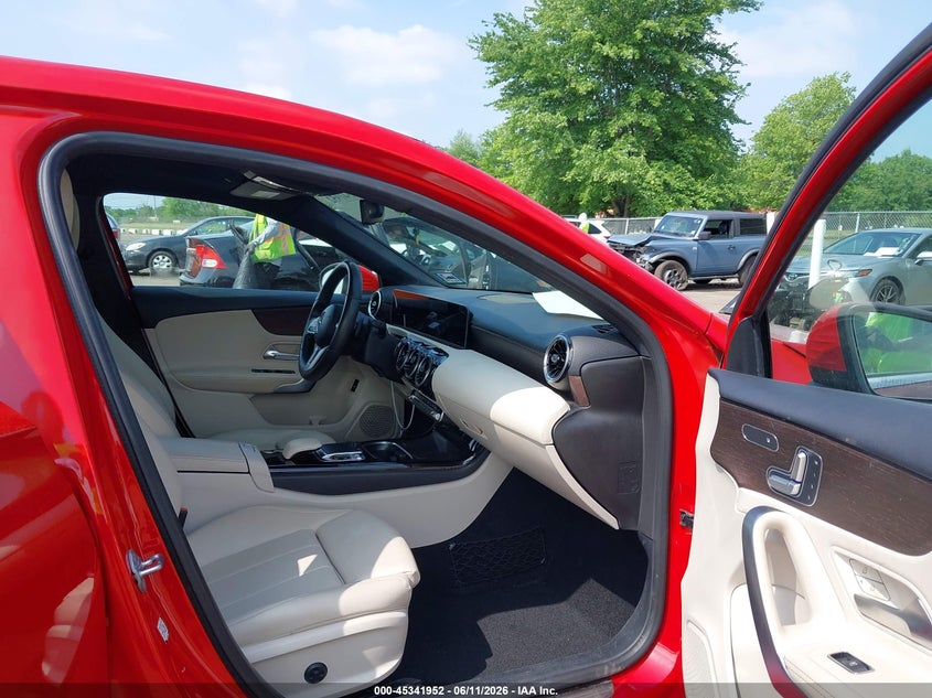 2019 Mercedes-benz A-klasse VIN WDD3G4FBXKW023493 IAAI salvage auction — FRONT END, Salvage (New Jersey), sold $3,850 on 2026-07-27 (photo 5)