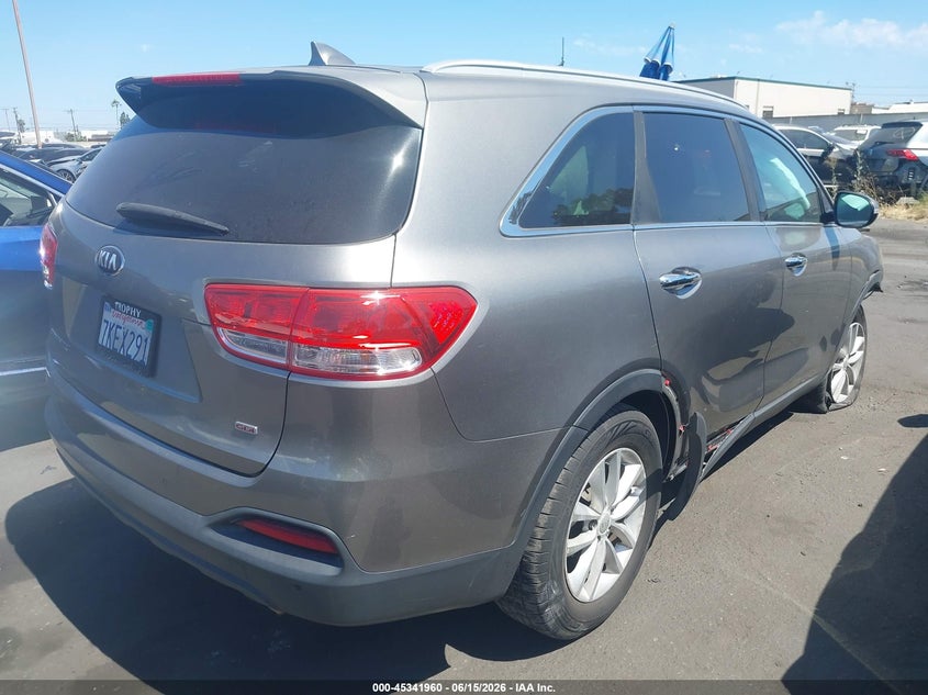 2016 Kia Sorento VIN 5XYPG4A39GG018933 IAAI salvage auction — SIDE, Salvage Title, sold $1,250 on 2026-07-18 (photo 4)