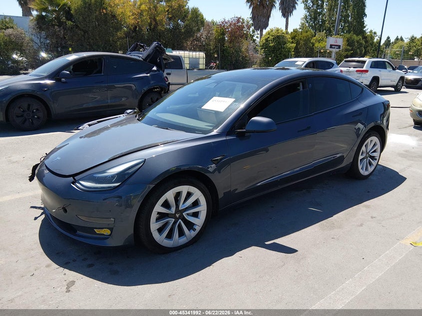 2022 Tesla Model 3 VIN 5YJ3E1EB9NF138756 IAAI salvage auction — RIGHT FRONT, Salvage Title, sold $6,800 on 2026-08-03 (photo 2)