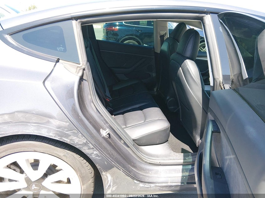 2022 Tesla Model 3 VIN 5YJ3E1EB9NF138756 IAAI salvage auction — RIGHT FRONT, Salvage Title, sold $6,800 on 2026-08-03 (photo 8)