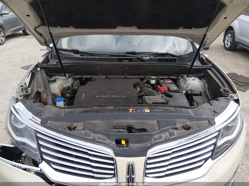 2016 Lincoln Mkx VIN 2LMPJ6KR7GBL27949 IAAI salvage auction — RIGHT FRONT, Salvage (Kansas), sold $825 on 2026-07-09 (photo 9)