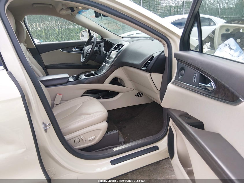 2016 Lincoln Mkx VIN 2LMPJ6KR7GBL27949 IAAI salvage auction — RIGHT FRONT, Salvage (Kansas), sold $825 on 2026-07-09 (photo 5)
