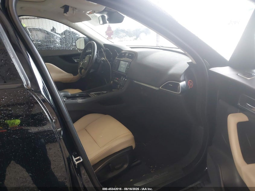 2018 Jaguar F-pace VIN SADCJ2FX3JA326191 IAAI salvage auction — FRONT END, Salvage (Idaho), sold $3,150 on 2026-07-31 (photo 5)