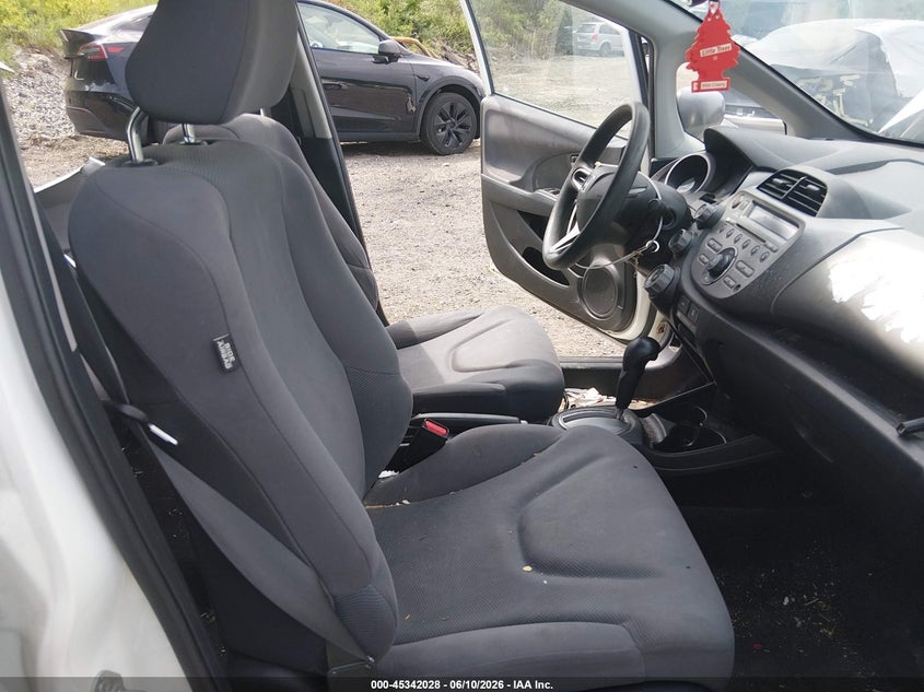 2011 Honda Fit VIN JHMGE8H38BS009595 IAAI salvage auction — FRONT END, Salvage (Rhode Island), sold $750 on 2026-07-07 (photo 5)