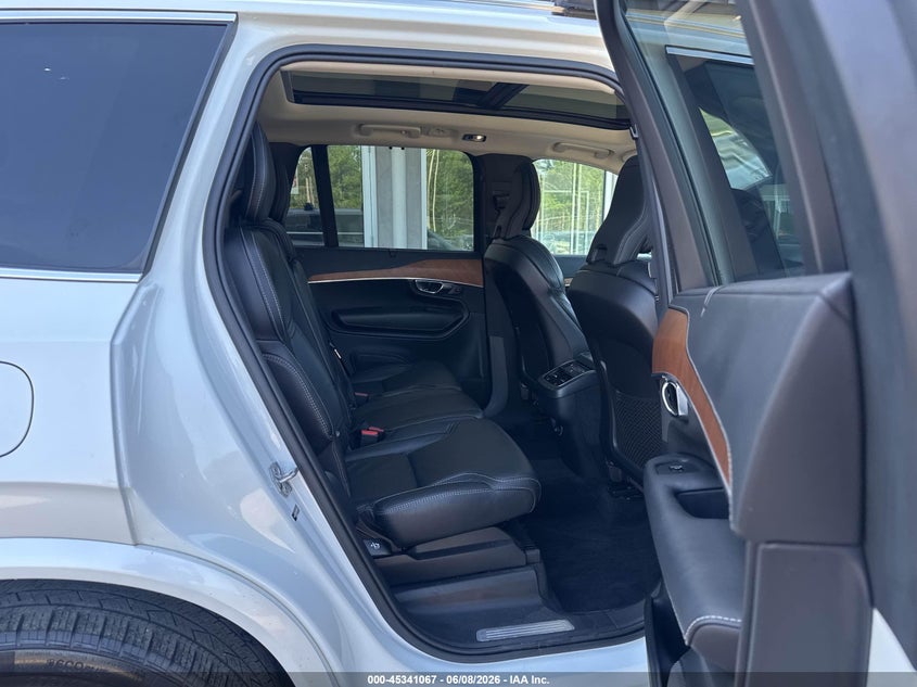2019 Volvo Xc90 VIN YV4A22PL6K1487077 IAAI salvage auction — NORMAL WEAR, Salvage Title, sold $8,700 on 2026-07-29 (photo 8)