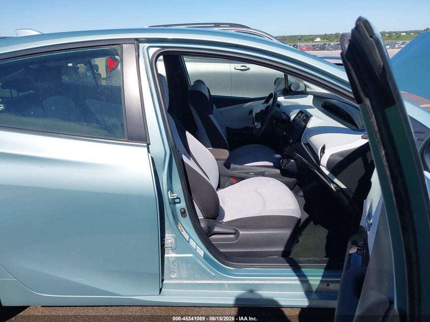 2021 Toyota Prius VIN JTDL9MFU2M3024308 IAAI salvage auction — FRONT & REAR, Salvage (Nebraska), sold $2,650 on 2026-07-30 (photo 5)
