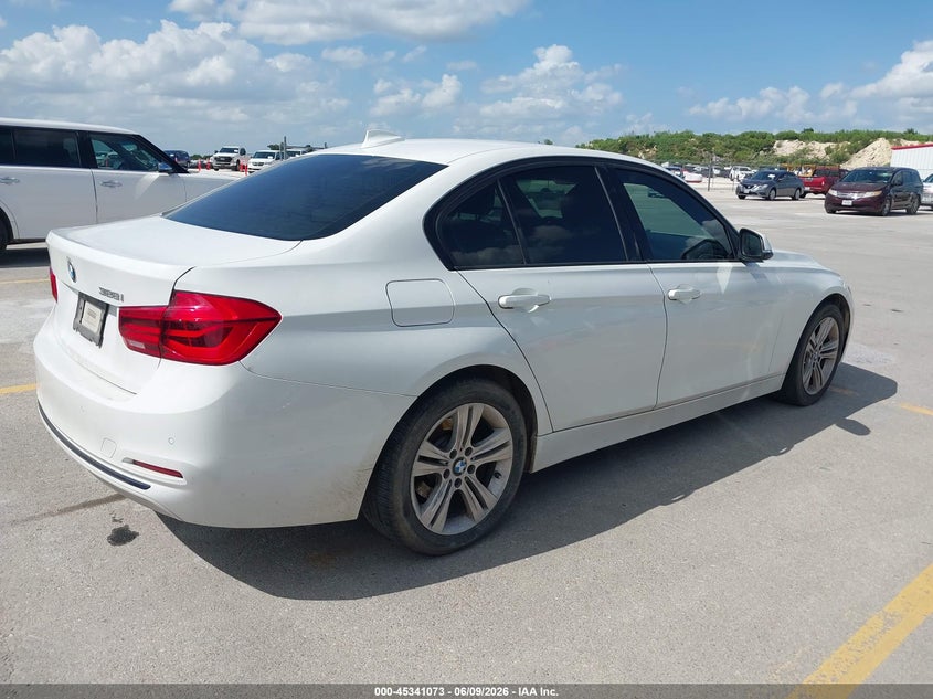 2016 BMW 3er VIN WBA8E9G57GNT43120 IAAI salvage auction — NORMAL WEAR, Salvage Title, sold $825 on 2026-07-09 (photo 4)