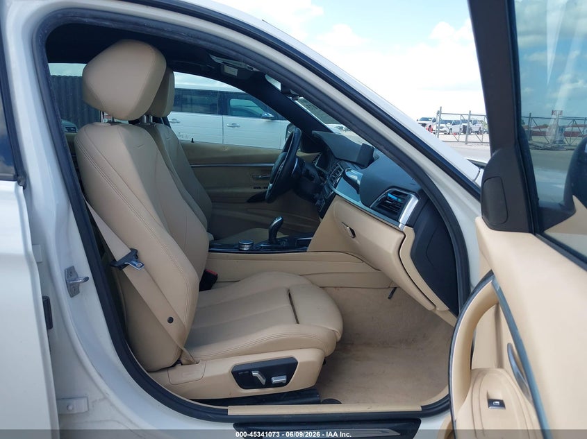 2016 BMW 3er VIN WBA8E9G57GNT43120 IAAI salvage auction — NORMAL WEAR, Salvage Title, sold $825 on 2026-07-09 (photo 5)
