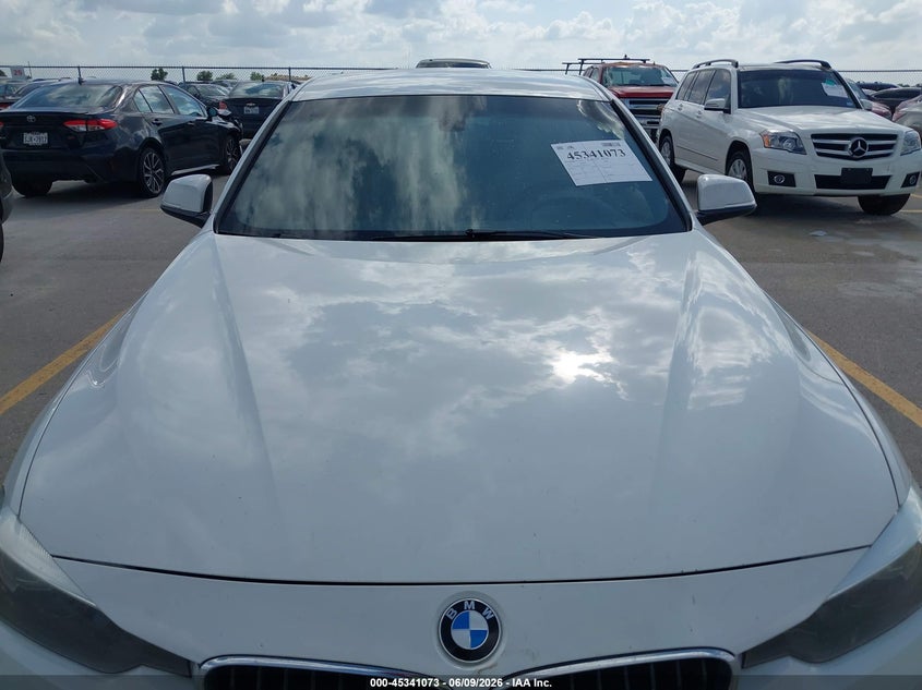 2016 BMW 3er VIN WBA8E9G57GNT43120 IAAI salvage auction — NORMAL WEAR, Salvage Title, sold $825 on 2026-07-09 (photo 6)