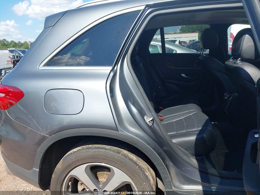 2016 Mercedes-benz Glc VIN WDC0G4JB6GF065262 IAAI salvage auction — FRONT END, Wait Title, sold $3,400 on 2026-08-19 (photo 8)