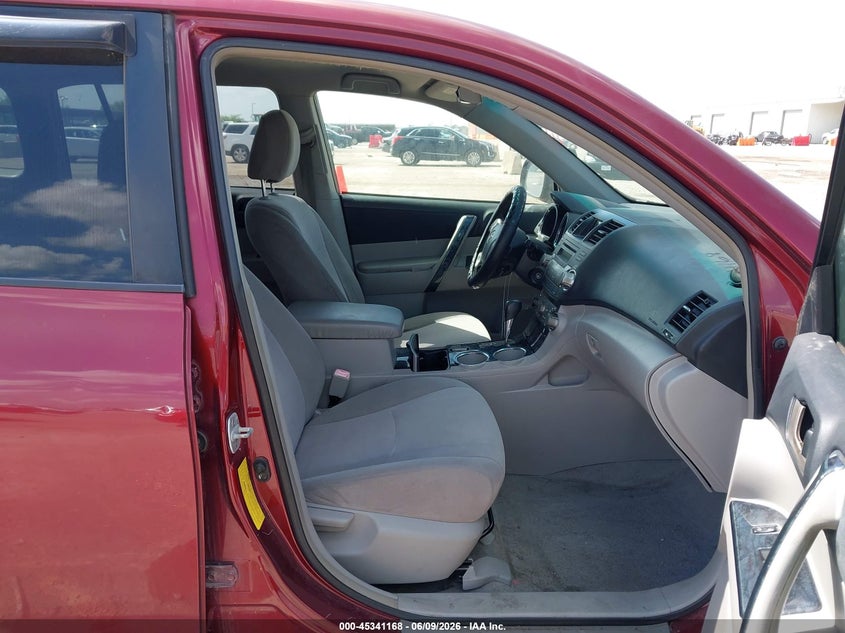 2008 Toyota Highlander VIN JTEDS44A882042918 IAAI salvage auction — NORMAL WEAR, Clear (Florida), sold $1,425 on 2026-07-22 (photo 5)