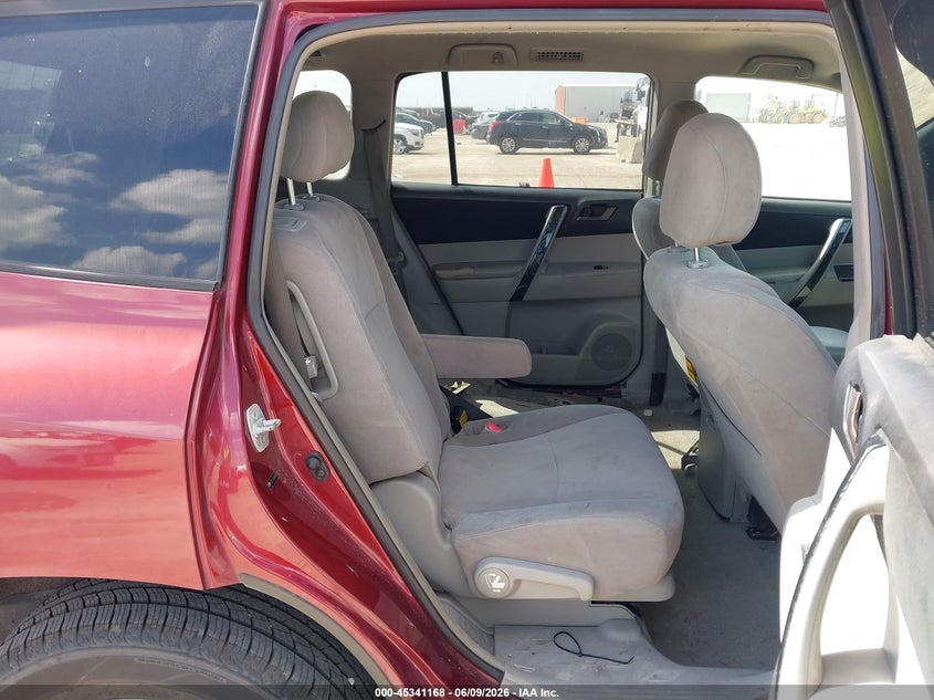 2008 Toyota Highlander VIN JTEDS44A882042918 IAAI salvage auction — NORMAL WEAR, Clear (Florida), sold $1,425 on 2026-07-22 (photo 8)