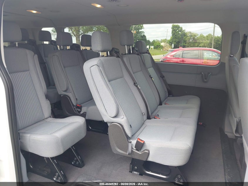 2015 Ford Transit-350 VIN 1FBZX2ZM9FKB10132 IAAI salvage auction — NORMAL WEAR, SF97 (Virginia), sold $23,275 on 2026-07-22 (photo 8)