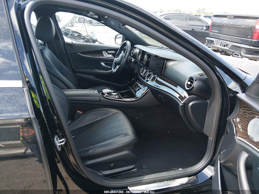 2019 Mercedes-benz E-klasse VIN WDDZF4JB2KA617058 IAAI salvage auction — FRONT END, Original (Texas), sold $9,600 on 2026-08-19 (photo 5)