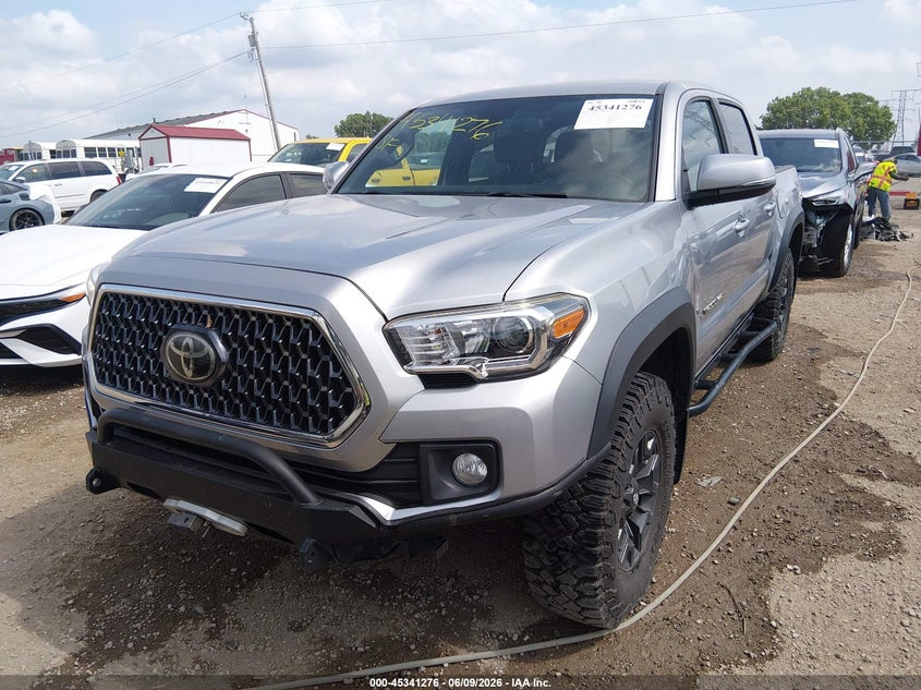 2019 Toyota Tacoma VIN 5TFCZ5AN7KX196121 IAAI salvage auction — REAR END, Clear (Indiana), sold $15,300 on 2026-07-15 (photo 2)