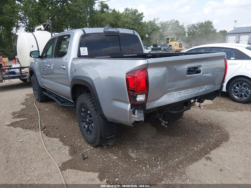 2019 Toyota Tacoma VIN 5TFCZ5AN7KX196121 IAAI salvage auction — REAR END, Clear (Indiana), sold $15,300 on 2026-07-15 (photo 3)