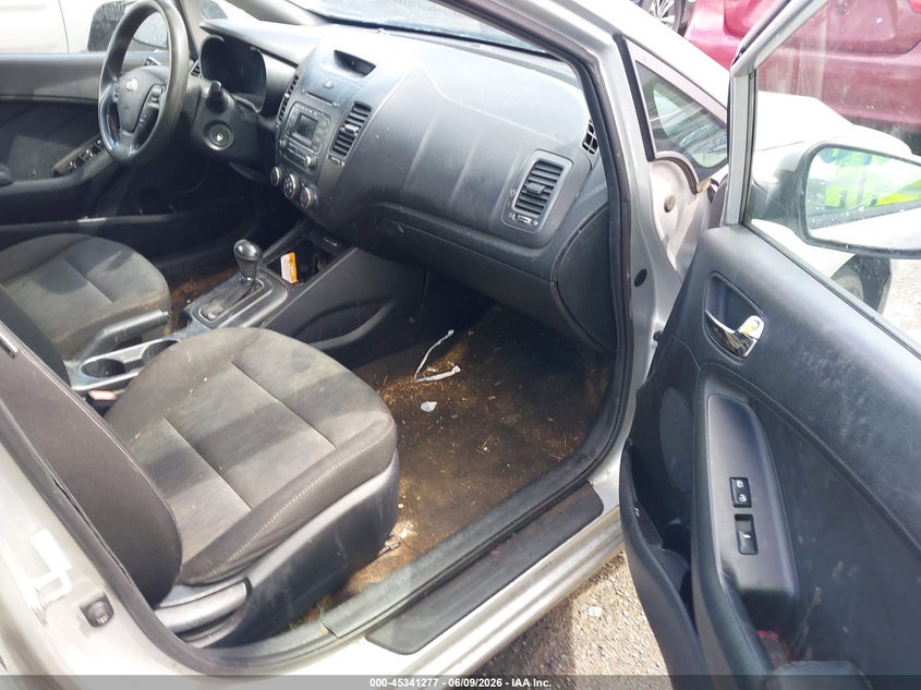 2014 Kia Forte VIN KNAFK4A66E5214383 IAAI salvage auction — NORMAL WEAR, Salvage Title, sold $375 on 2026-07-29 (photo 5)