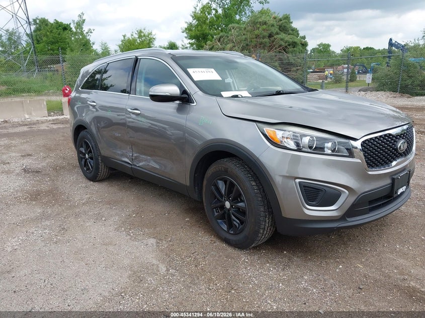 2017 Kia Sorento VIN 5XYPG4A34HG208527 IAAI salvage auction — RIGHT SIDE, Clear (Wisconsin), sold $2,000 on 2026-07-27 (photo 1)