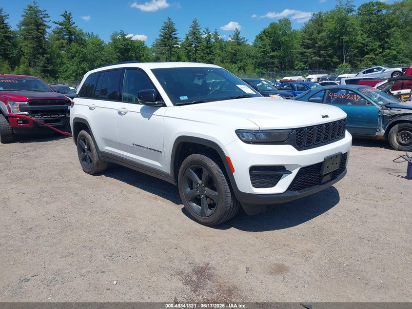 2025 Jeep Grand cherokee VIN 1C4RJHAGXSC318448 — IAAI salvage auction photo