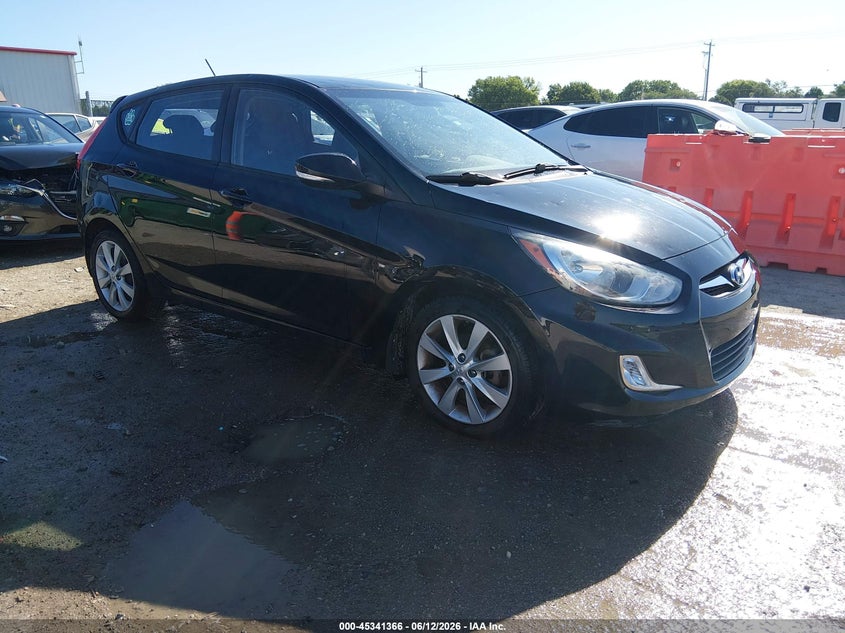 2013 Hyundai Accent VIN KMHCU5AE8DU078321 IAAI salvage auction — HAIL, Salvage Title, sold $1,225 on 2026-07-31 (photo 1)