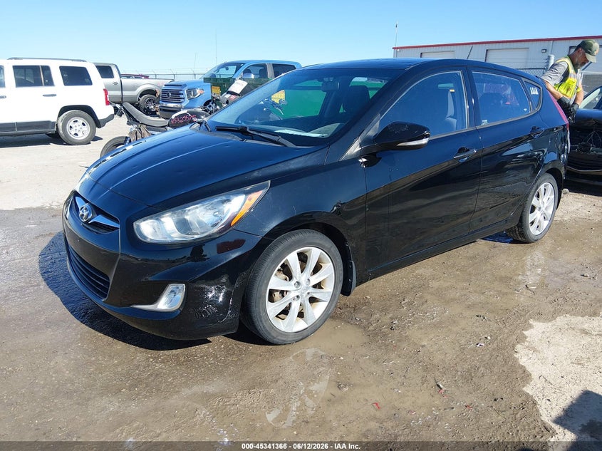 2013 Hyundai Accent VIN KMHCU5AE8DU078321 IAAI salvage auction — HAIL, Salvage Title, sold $1,225 on 2026-07-31 (photo 2)
