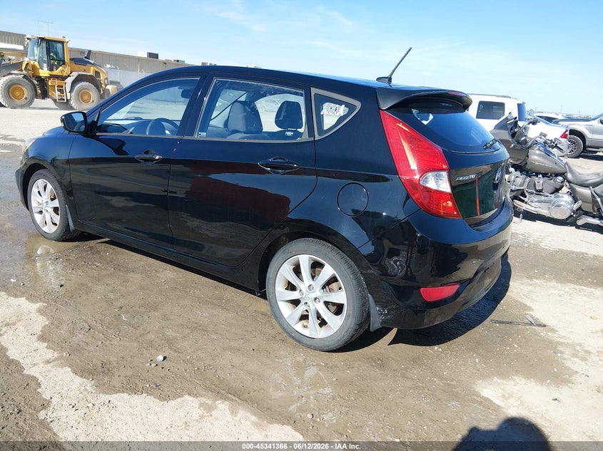 2013 Hyundai Accent VIN KMHCU5AE8DU078321 IAAI salvage auction — HAIL, Salvage Title, sold $1,225 on 2026-07-31 (photo 3)