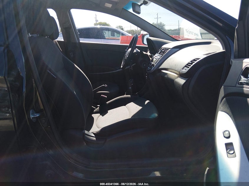 2013 Hyundai Accent VIN KMHCU5AE8DU078321 IAAI salvage auction — HAIL, Salvage Title, sold $1,225 on 2026-07-31 (photo 5)