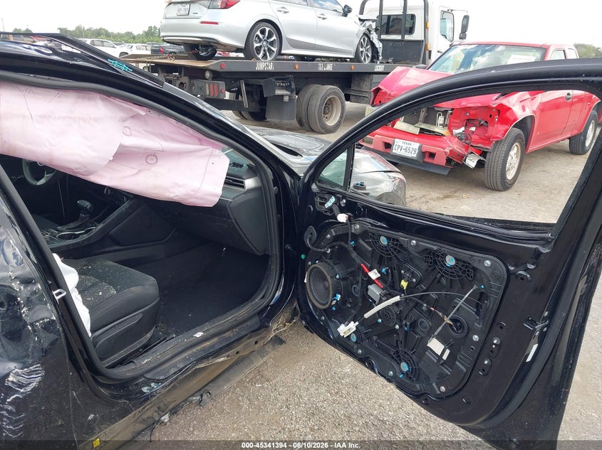 2021 Kia K5 VIN 5XXG14J2XMG013197 IAAI salvage auction — ROLLOVER, Salvage Title, sold $200 on 2026-07-22 (photo 5)